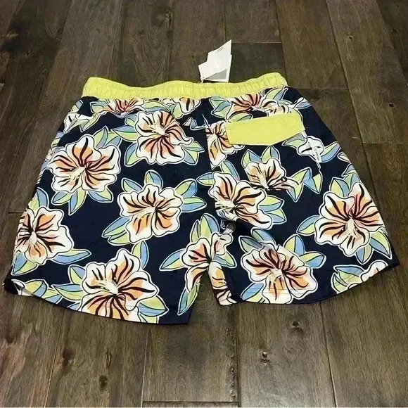 SVRN Code Mens Swim Trunks size Large New Floral‎ Tropical - Picture 5 of 7